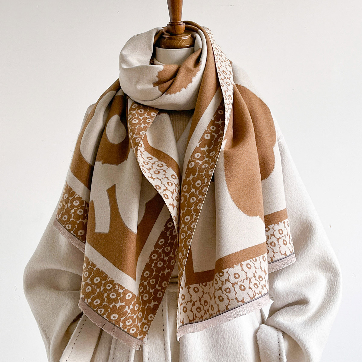 Scarf Women Large Flower Jacqu - огляд і ціна Cashmere Scarf