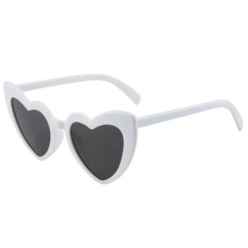 Cartoon White Heart Sunglasses - огляд і ціна Sunglasses Uv400